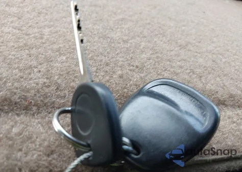 2003 Chevrolet Tahoe Ls из США, поврежденный, VIN 1GNEC13Z13R142376